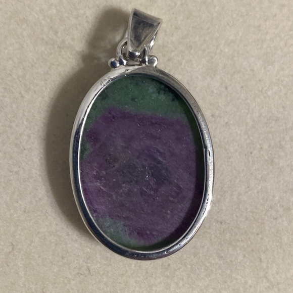 Anyolite Ruby in Zoisite Oval Cabochon Pendant in Sterling Silver - Picture 5 of 9